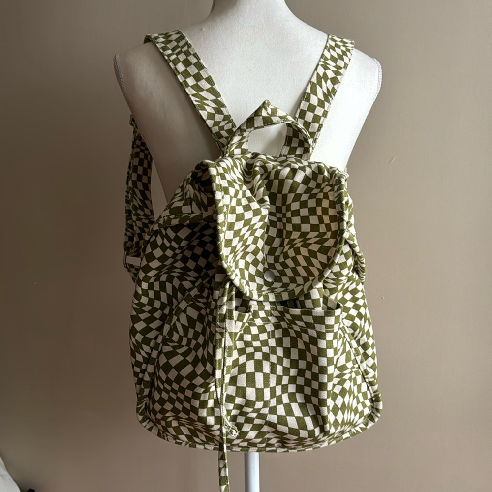 Baggu green checkerboard wavy backapack
